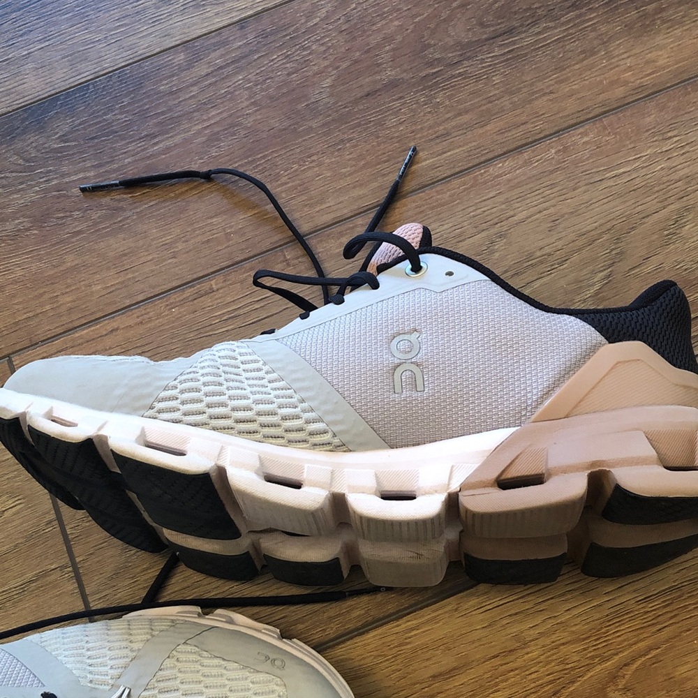 Women’s Cloudflyer ‘Glacier Rosebrown” - Picture 12 of 13